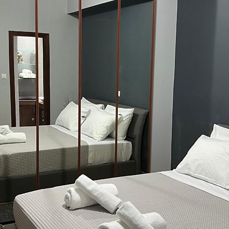 피레아스 Marina Zeas Seaview House-Marinaq 아파트 외부 사진