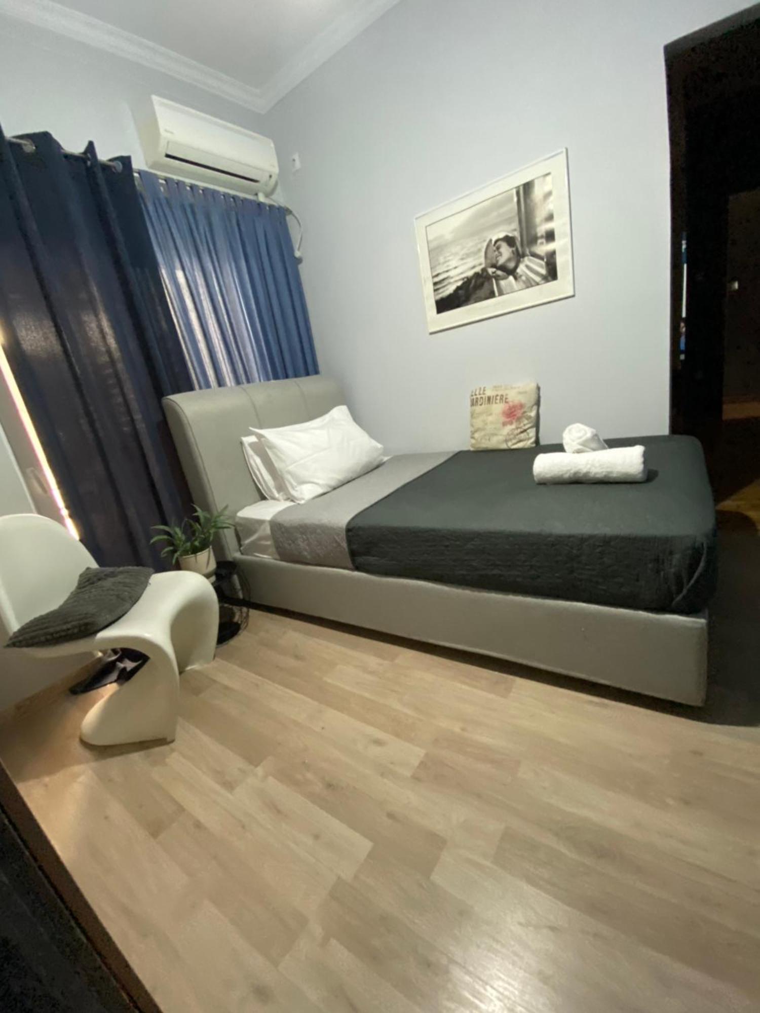 피레아스 Marina Zeas Seaview House-Marinaq 아파트 외부 사진